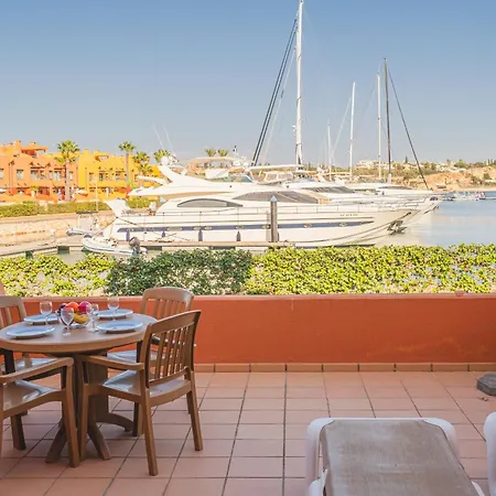 Marina Sea View Apartment
