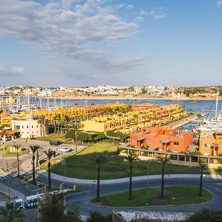 Marina Sea View شقة *