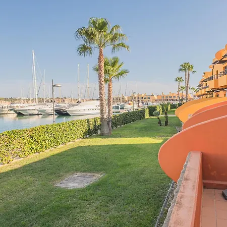 Marina Sea View Apartment